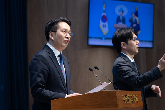 검찰 회유 및 압박 정황 추가 녹취 공개한 전용기 의원