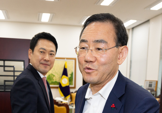 장동혁 대표 면담하는 주호영 국회부의장