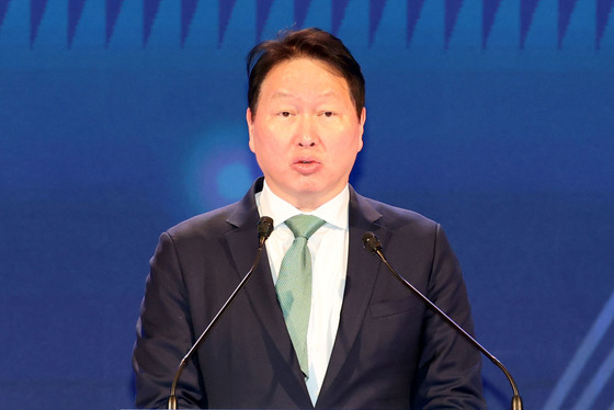 기념사하는 최태원 대한상의 회장