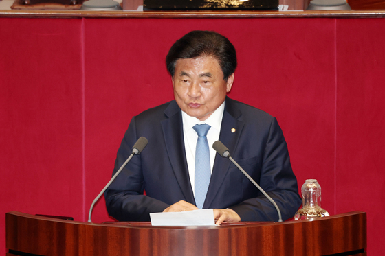 신임 보건복지위원장으로 선출된 소병훈 의원