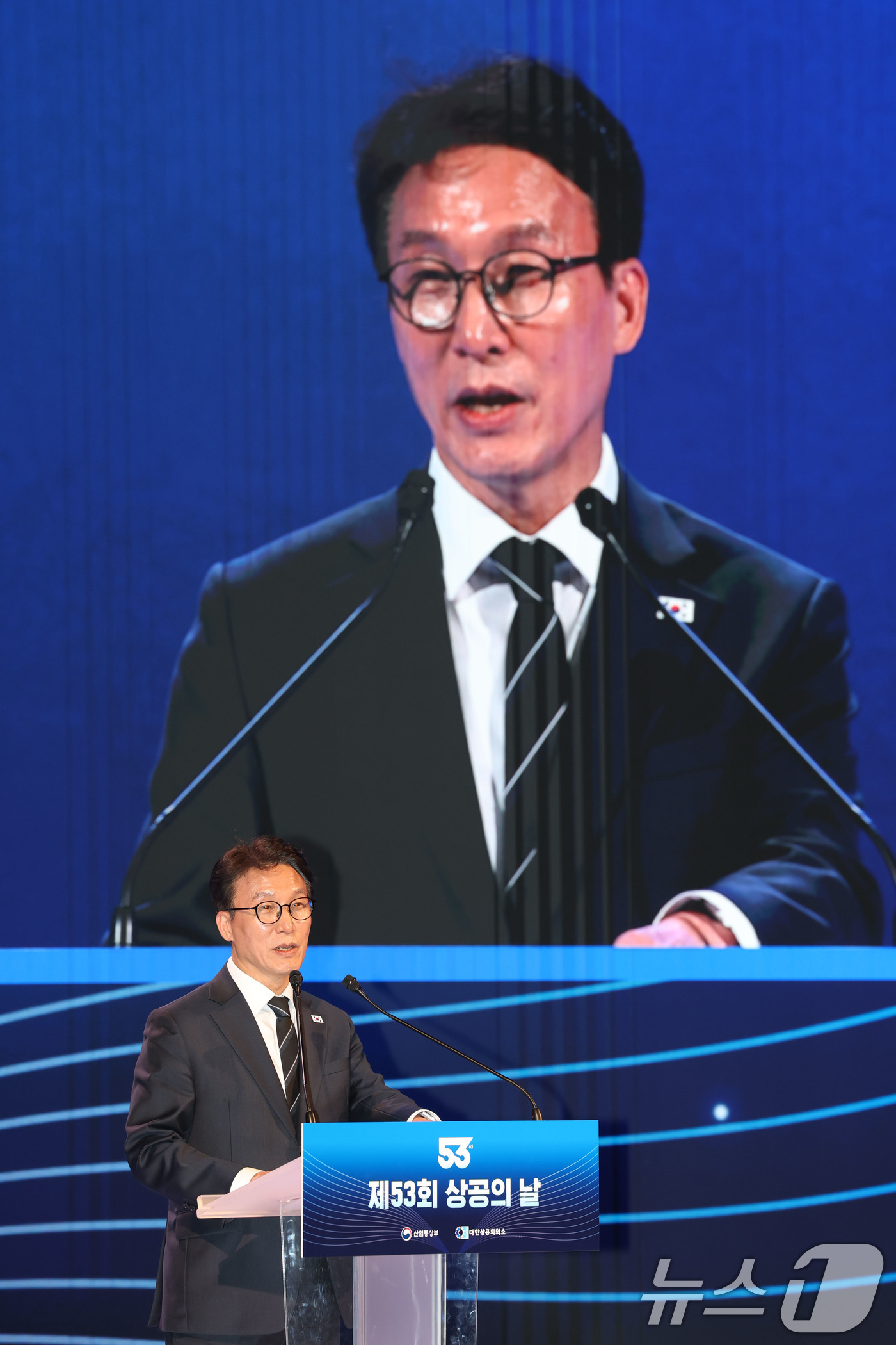 (서울=뉴스1) 이광호 기자 = 김민석 국무총리가 31일 오후 서울 중구 대한상공회의소에서 열린 제53회 상공의 날 기념식에서 축사하고 있다. 2026.3.31/뉴스1