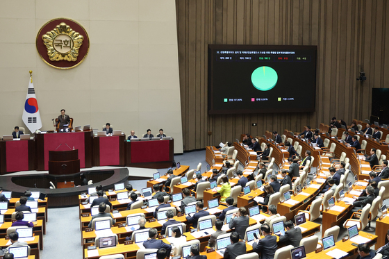 환자, 의료객체 아닌 '주체'로…환자기본법 국회 본회의 통과