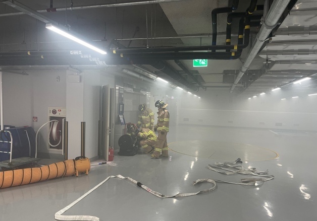 부산 대학병원 기계식 주차장서 불…3시간 30분 만에 완진(종합)