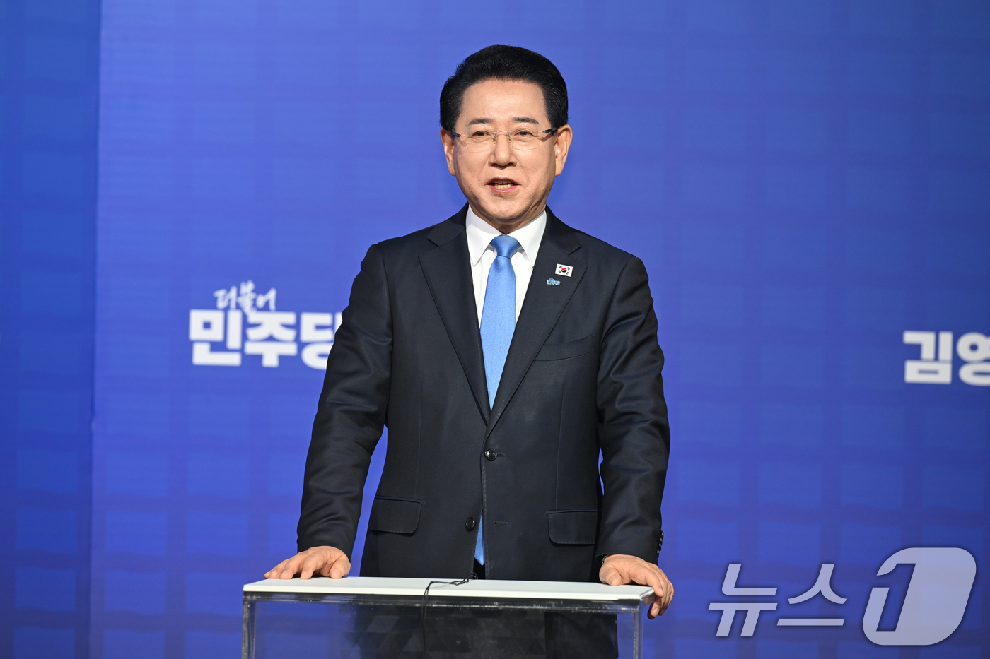 (광주=뉴스1) 김태성 기자 = 김영록 후보가 31일 광주 서구 KBS광주방송총국 공개홀에서 열린 ‘더불어민주당 전남광주통합특별시장 후보자 합동토론회’에 참여해 발언하고 있다. 2 …