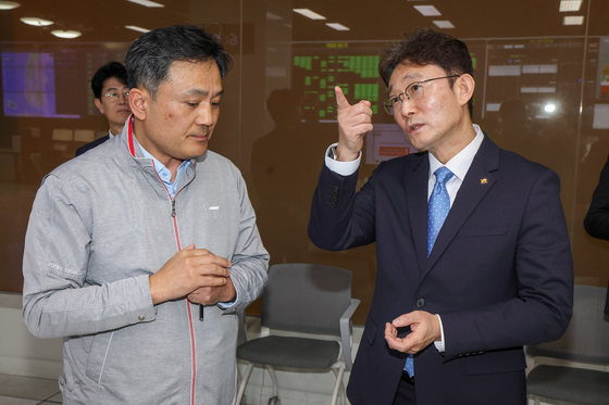 '통신전문가 KT맨' 박윤영, 조직개편에 건 승부수…105일 공들였다