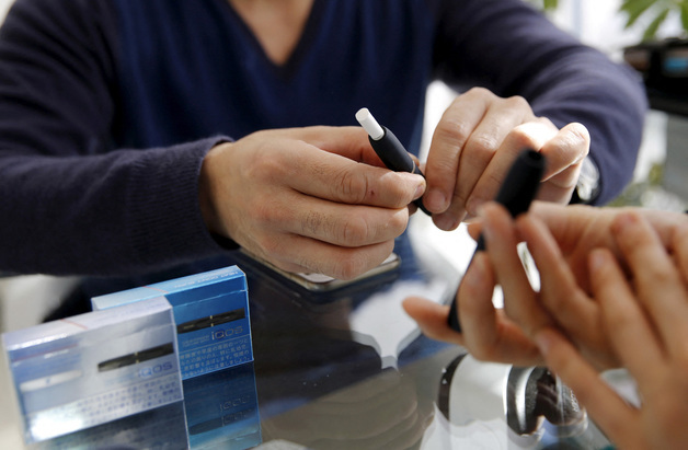 日 '방위 증세' 4월 시작…궐련형 전자담배 가격 최대 470원↑