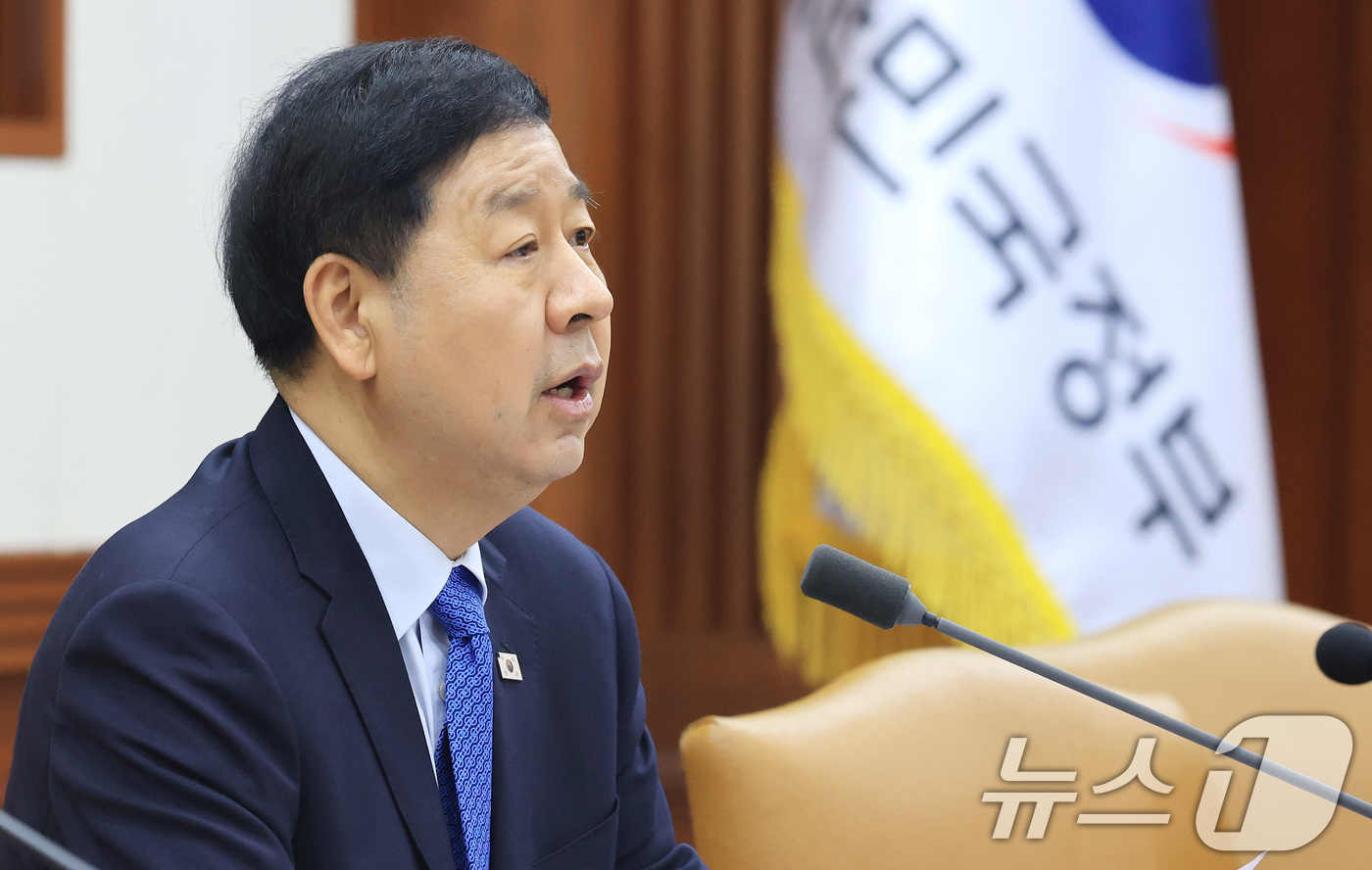 (서울=뉴스1) 임세영 기자 = 구윤철 부총리 겸 재정경제부 장관이 4일 서울 종로구 정부서울청사에서 열린 개정 노동조합법 시행 관련 관계장관회의에서 모두발언을 하고 있다. 202 …