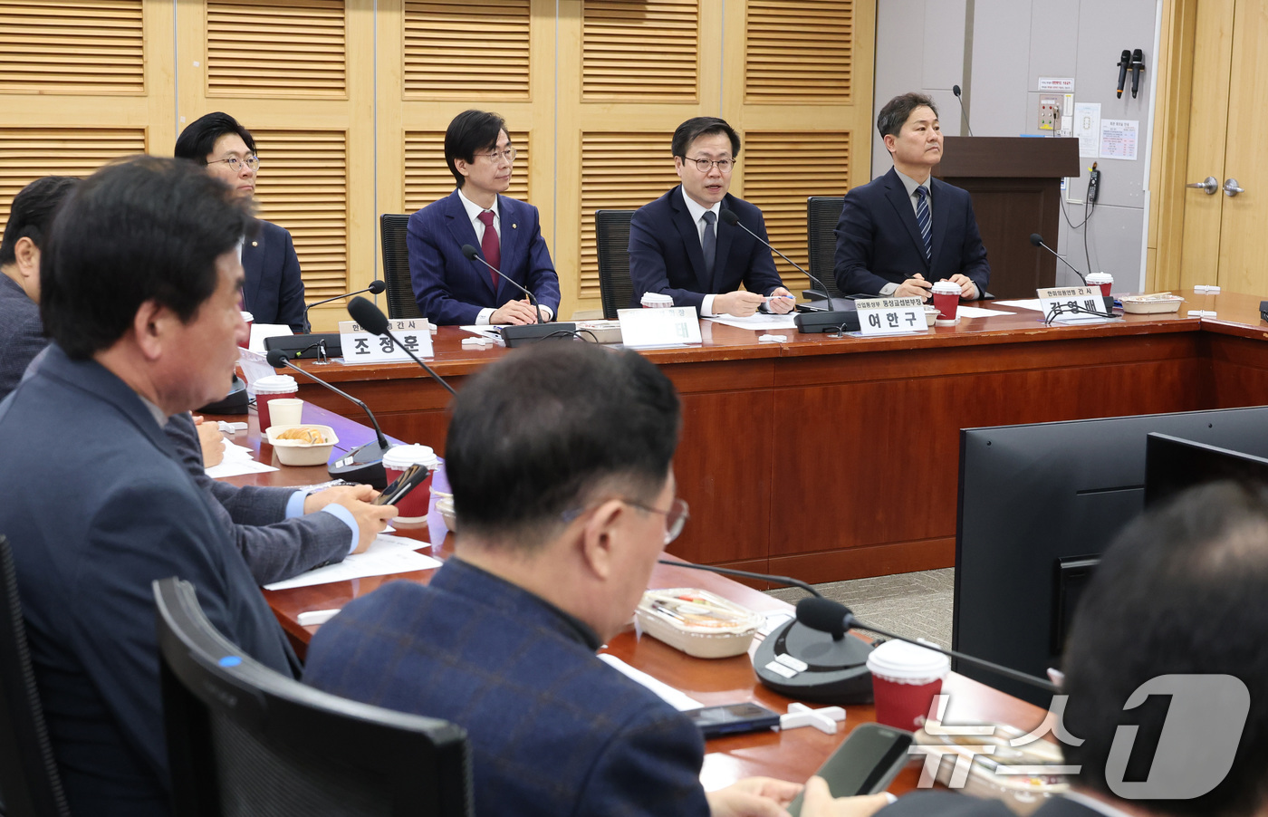 (서울=뉴스1) 신웅수 기자 = 여한구 산업통상부 통상교섭본부장이 4일 서울 여의도 국회 의원회관에서 한미의원연맹 주최로 열린 한미 관세 간담회에서 발언하고 있다. 2026.3.4 …