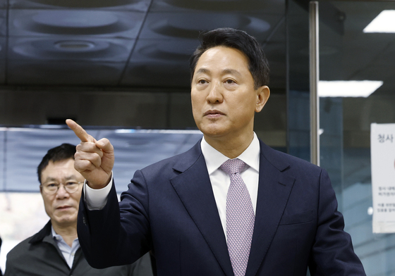 법정 향하는 오세훈 서울시장