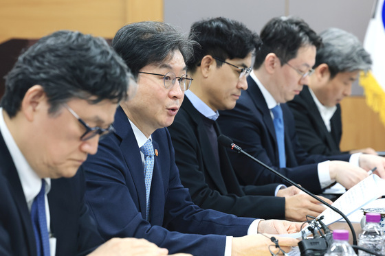 모두발언하는 이억원 금융위원장