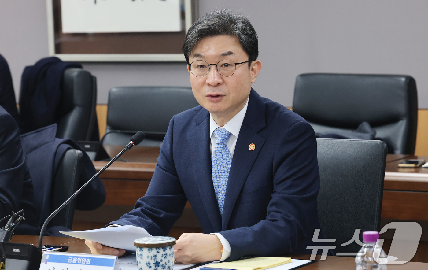 (서울=뉴스1) 임세영 기자 = 이억원 금융위원장이 4일 서울 종로구 정부서울청사에서 열린 민·관 합동 토큰증권 협의체 킥오프 회의에서 모두발언을 하고 있다. 2026.3.4/뉴스 …