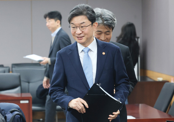 보험업권 5년간 2조 규모 '포용금융'…질병·사고·날씨 무상 보장