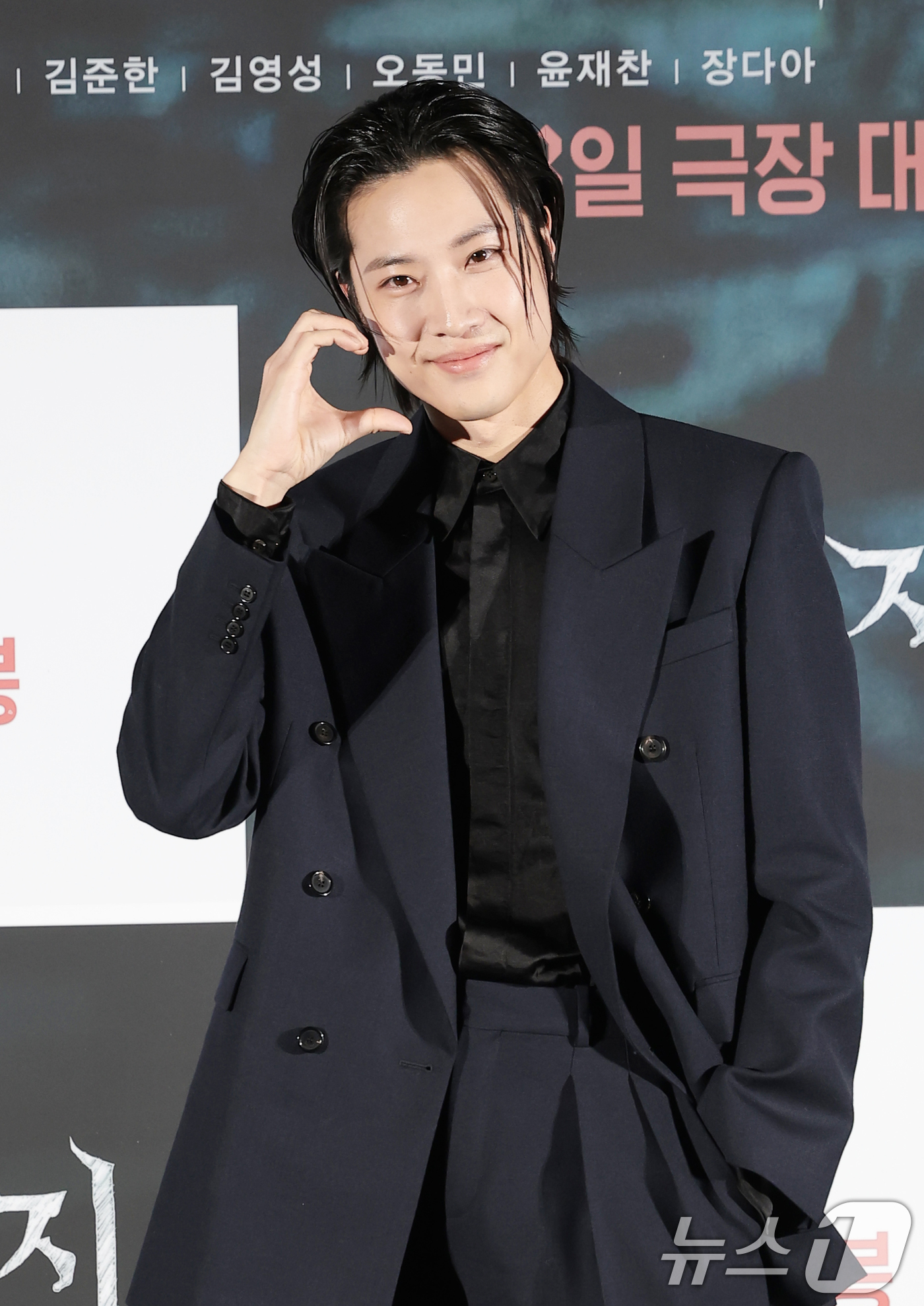 (서울=뉴스1) 권현진 기자 = 배우 이종원이 4일 서울 용산구 CGV용산아이파크몰에서 열린 영화 ‘살목지’(감독 이상민) 제작보고회에 참석해 포즈를 취하고 있다.'살목지'는 살목 …