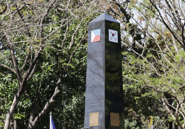 헌화 마친 이재명 대통령