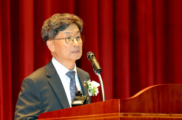 취임사 하는 정일연 신임 권익위원장