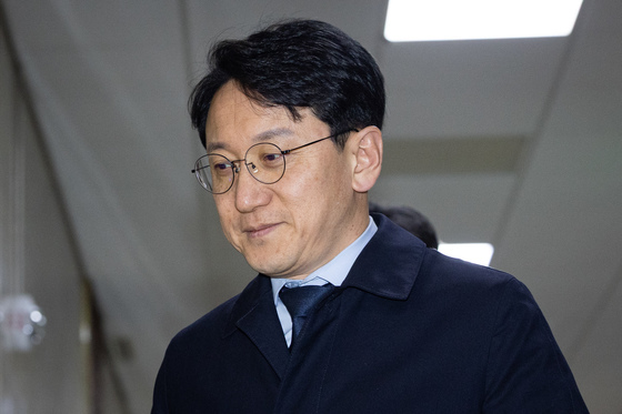 운영위원장실 들어서는 천준호