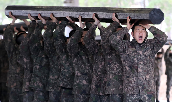 "우린 정예 해군"