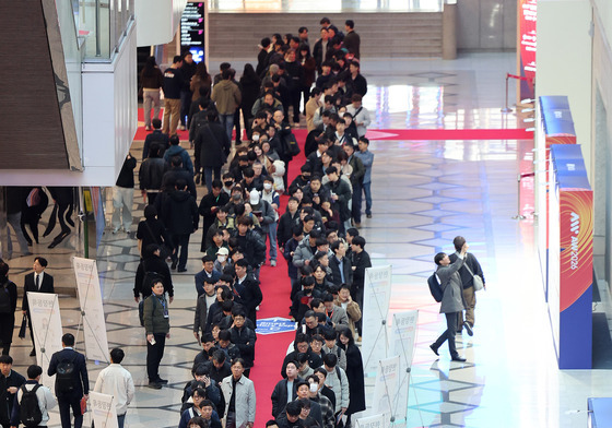 북적이는 2026 스마트공장·자동화산업전