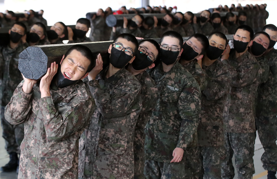 해군병 기초유격 훈련