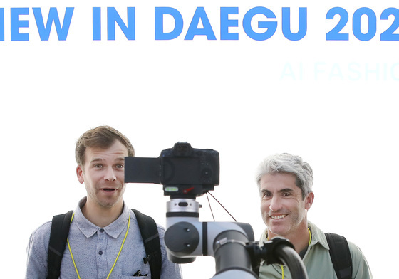 '알아서 척척' AI 제품 이미지 촬영