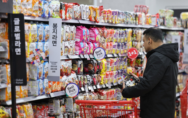 K-푸드+ 1분기 수출 33.5억달러 '3.5%↑'…중동 불안 속 라면·농기계 선전