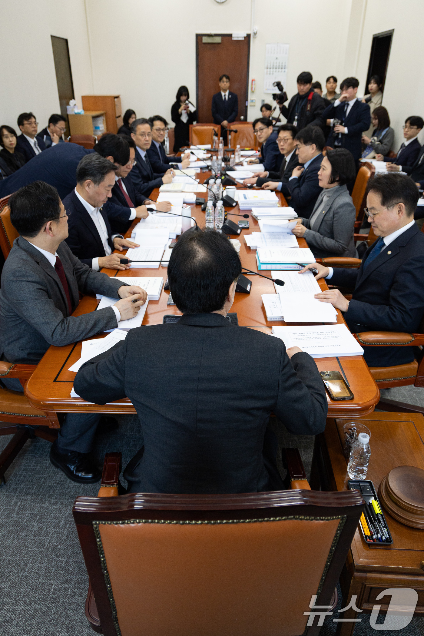 (서울=뉴스1) 유승관 기자 = 4일 서울 여의도 국회에서 제432회 국회(임시회) 폐회중 열린 대미투자특별법 처리를 위한 특별위원회 제1차 법안심사소위원회에서 정태호 법안심사소위 …