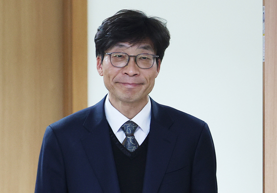 취임식 입장하는 송상교 진실화해위원장