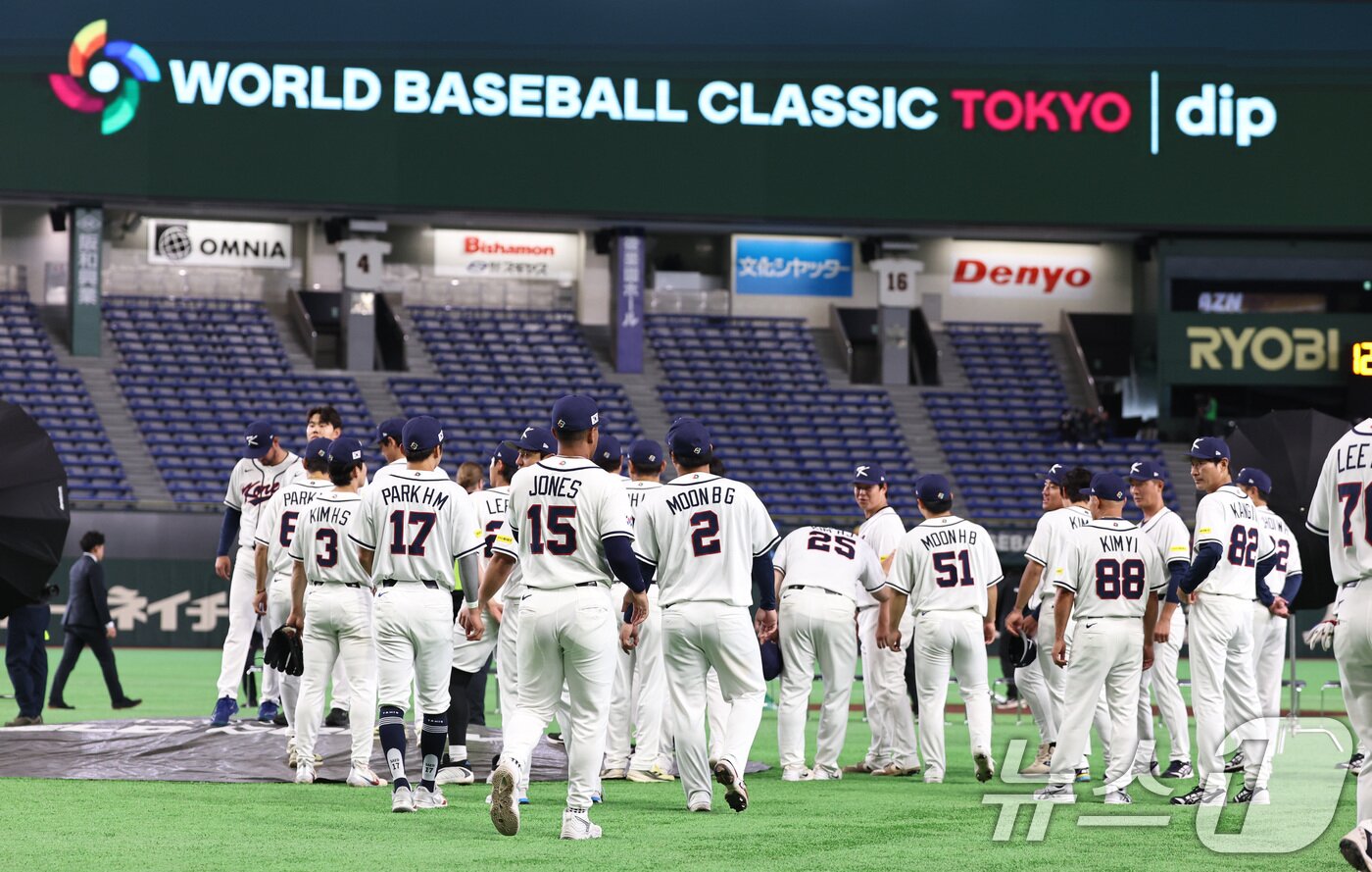 본문 이미지 - 2026 월드베이스볼클래식(WBC) 대한민국 국가대표팀이 4일 일본 도쿄돔에서 체코와의 1차전 경기를 하루 앞두고 훈련을 마무리하고 있다. 2026.3.4 ⓒ 뉴스1 구윤성 기자