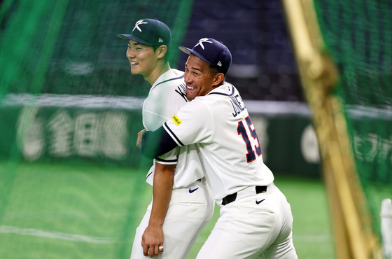 김주원·저마이 존스 '유쾌한 장난'