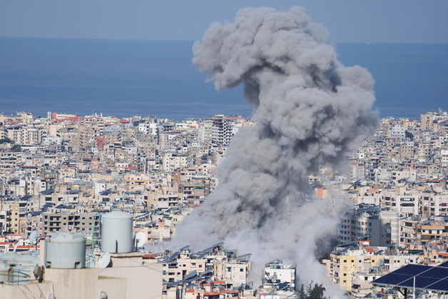 [포토] 이스라엘과 헤즈볼라 충돌로 연기가 피어오르고 있는 베이루트