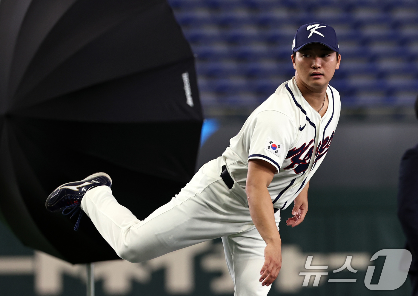 (도쿄=뉴스1) 구윤성 기자 = 2026 월드베이스볼클래식(WBC) 대한민국 국가대표팀 고우석이 4일 일본 도쿄돔에서 훈련하고 있다. 2026.3.4/뉴스1