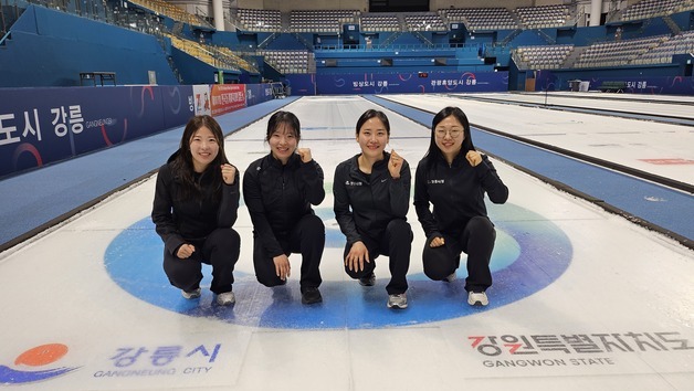 '팀 킴' 3명 떠난 강릉시청 컬링팀…신예 영입해 팀 재편