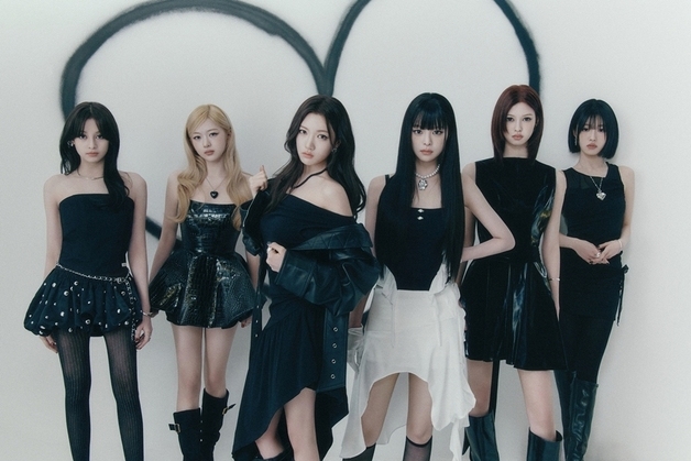 앳하트, 日 최대 패션 축제 '도쿄 걸즈 컬렉션' 무대 출격