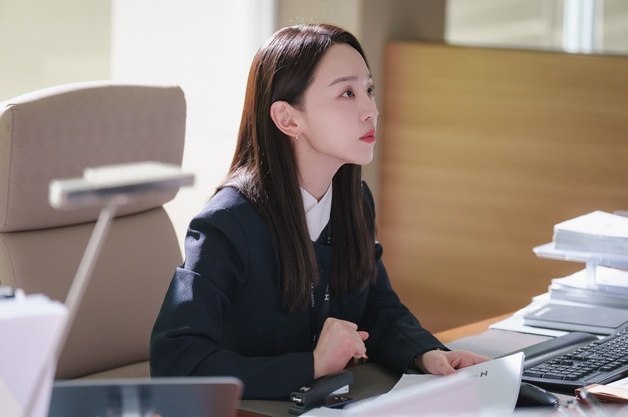 신혜선X공명 로맨스 '은밀한 감사', 4월 25일 첫방…스틸 공개