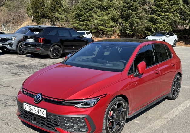 '같지만 다른' 폭스바겐 골프…'탄성' GTI, '편안한' TDI[시승기]