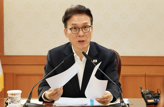 중동 사태 여파에 역대급 주식 폭락…金총리 "액션플랜 마련돼야"