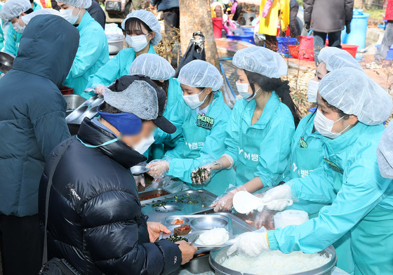 iM뱅크, 대구 두류공원 찾아 1000명 무료급식 봉사