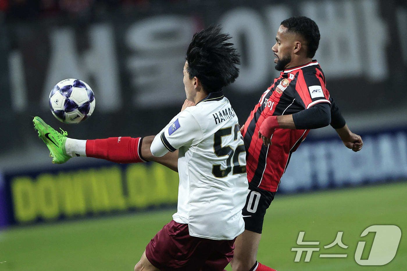 (서울=뉴스1) 박정호 기자 = 4일 오후 서울시 마포구 월드컵로 서울월드컵경기장에서 열린 아시아축구연맹(AFC) 챔피언스리그 엘리트(ACLE) 16강 1차전 FC서울과 비셀 고베 …