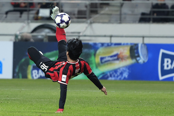 최준, 회심의 킥