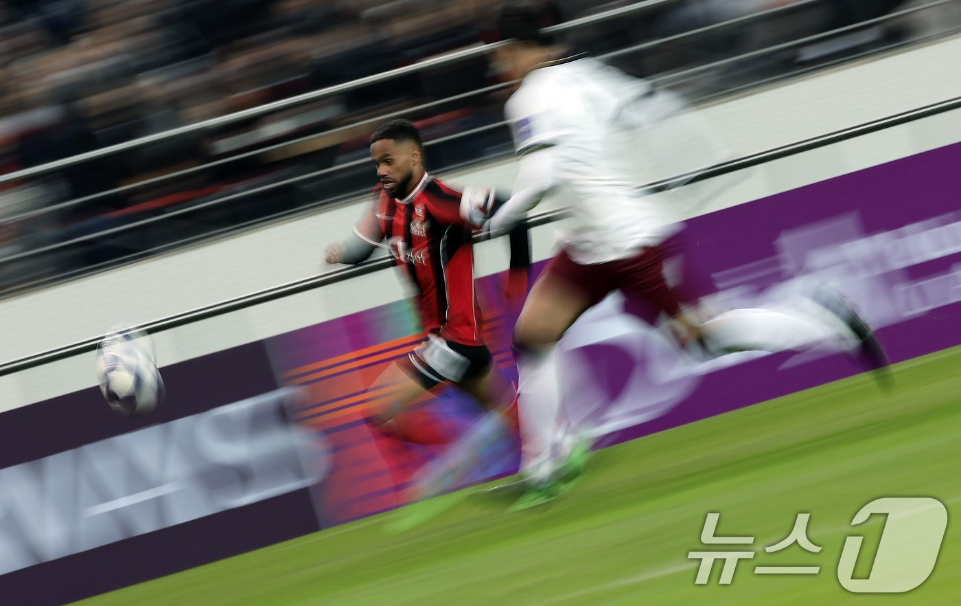 (서울=뉴스1) 박정호 기자 = 4일 오후 서울시 마포구 월드컵로 서울월드컵경기장에서 열린 아시아축구연맹(AFC) 챔피언스리그 엘리트(ACLE) 16강 1차전 FC서울과 비셀 고베 …