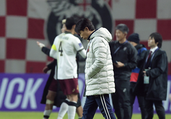 고개 떨군 김기동 감독