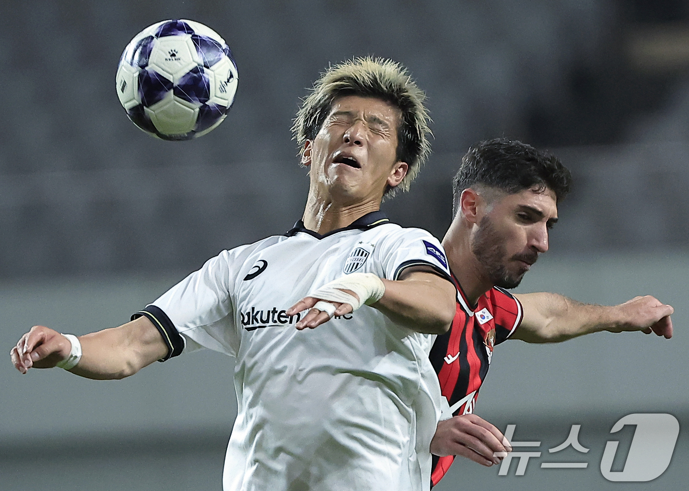 (서울=뉴스1) 박정호 기자 = 4일 오후 서울시 마포구 월드컵로 서울월드컵경기장에서 열린 아시아축구연맹(AFC) 챔피언스리그 엘리트(ACLE) 16강 1차전 FC서울과 비셀 고베 …