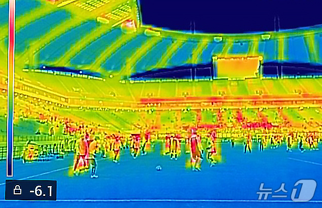 (서울=뉴스1) 박정호 기자 = 4일 오후 서울시 마포구 월드컵로 서울월드컵경기장에서 열린 아시아축구연맹(AFC) 챔피언스리그 엘리트(ACLE) 16강 1차전 FC서울과 비셀 고베 …