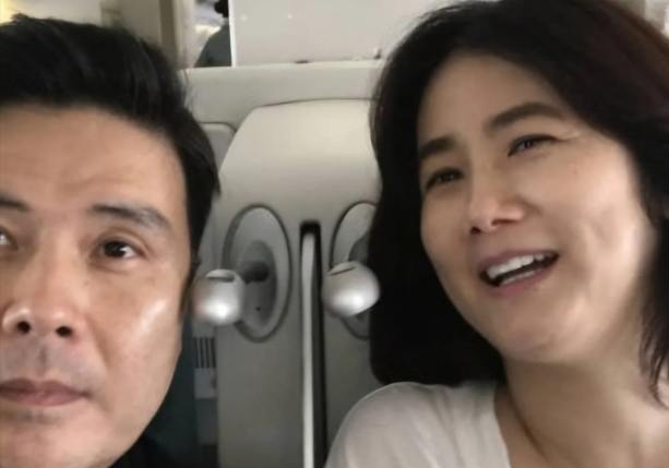 비행기서 만난 '54세 심은하'…"평범한 동네 아줌마, 그래도 미모 여전"