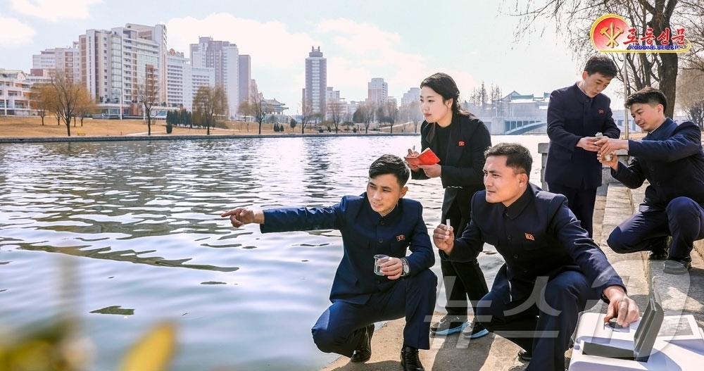 (평양 노동신문=뉴스1) = 북한 노동당 기관지 노동신문은 5일 국토환경보호성 환경과학기술연구원에서 생태 환경을 보호하기 위한 연구사업을 심화하고 있다고 선전했다.[국내에서만 사용 …