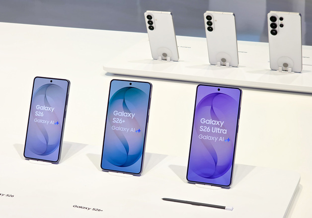 갤럭시S26 '역대 최다' 사전판매…135만 대 팔려