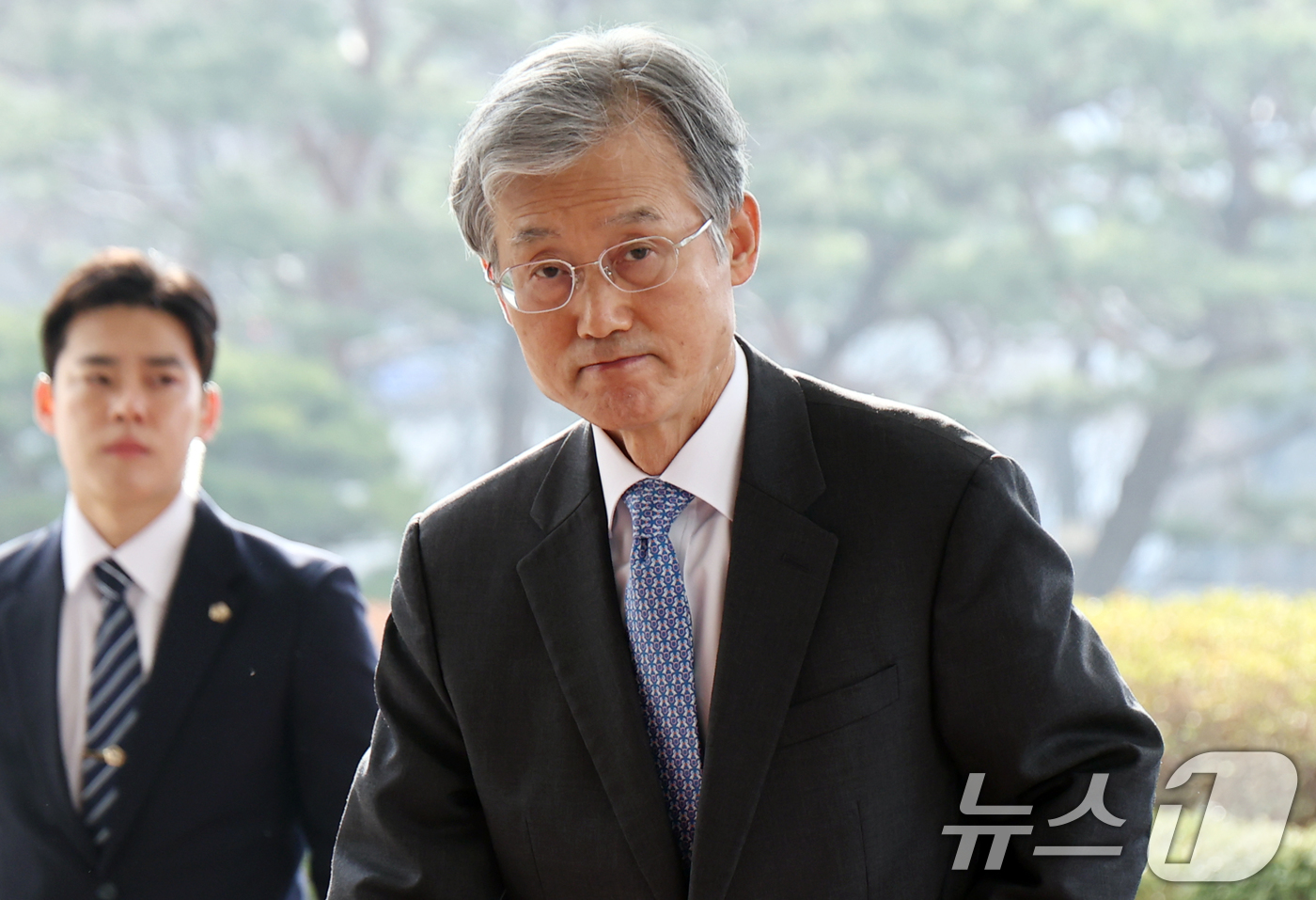 (서울=뉴스1) 김명섭 기자 = 조희대 대법원장이 5일 오전 서울 서초구 대법원으로 출근하고 있다.  2026.3.5/뉴스1