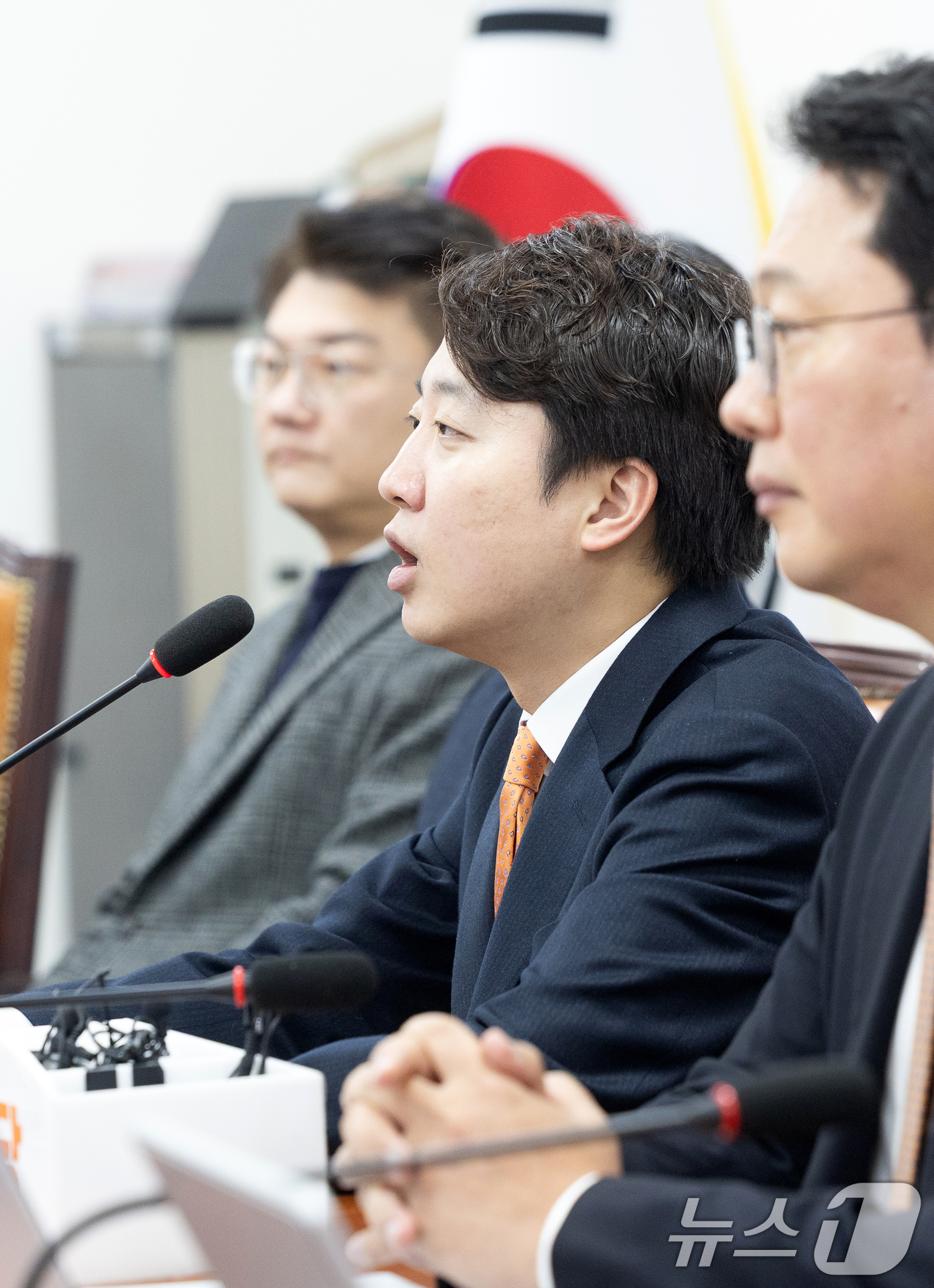 (서울=뉴스1) 이승배 기자 = 이준석 개혁신당 대표가 5일 서울 여의도 국회에서 열린 최고위원회의에서 모두발언하고 있다. 2026.3.5/뉴스1