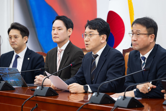 발언하는 천준호 민주당 원내운영수석