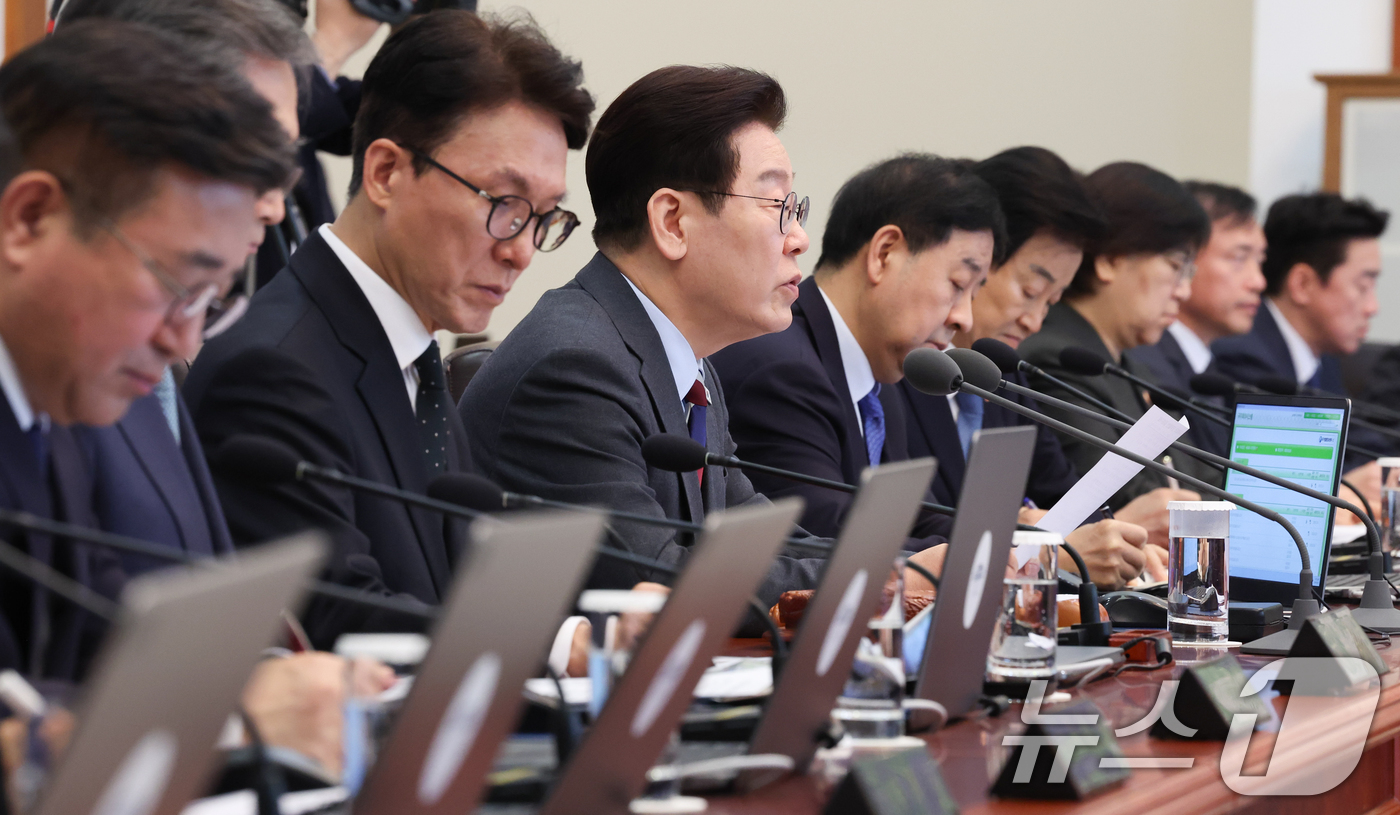 (서울=뉴스1) 이재명 기자 = 이재명 대통령이 5일 청와대에서 열린 국무회의에서 발언하고 있다. 2026.3.5/뉴스1